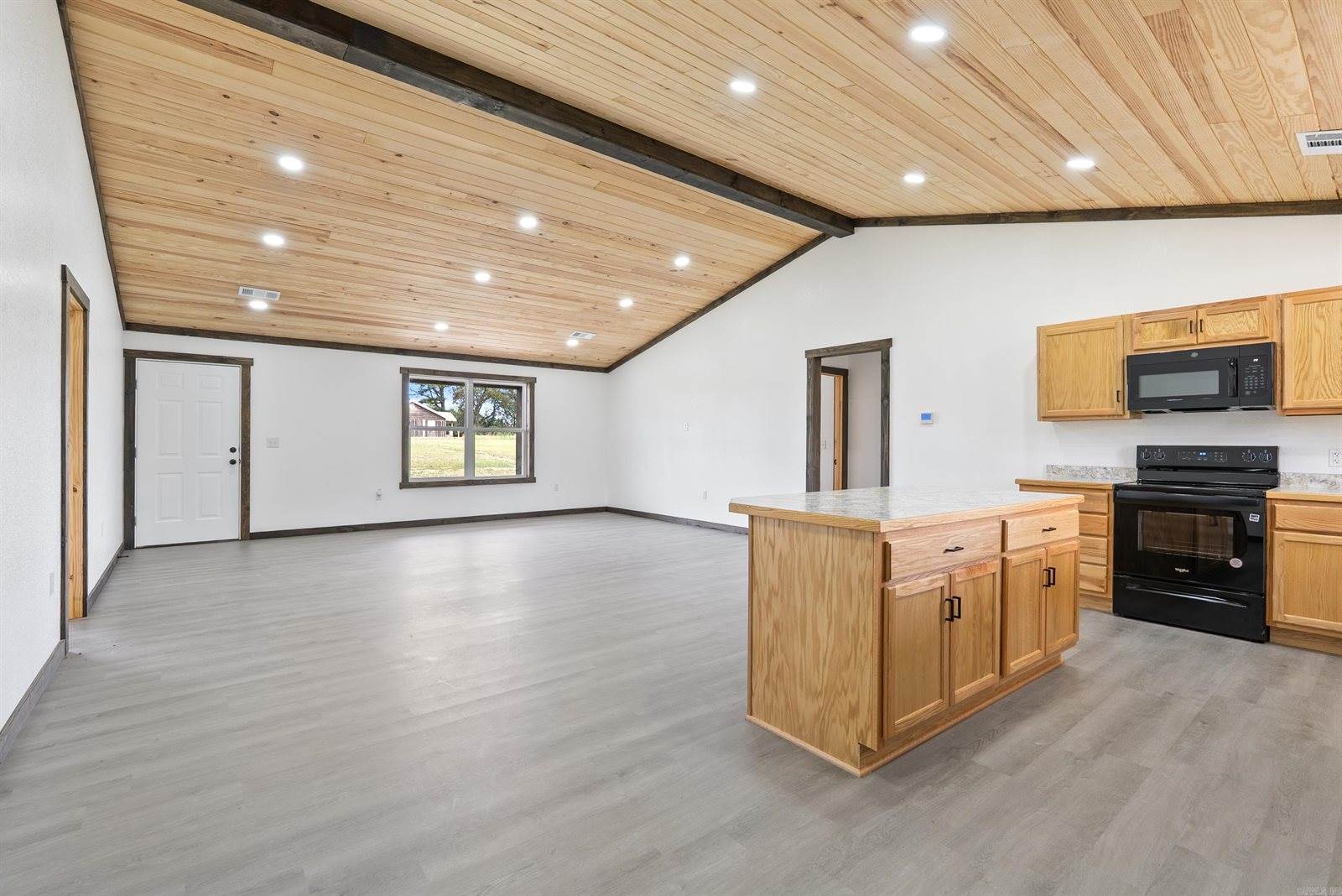 642 School Road, Rose Bud, AR 72137