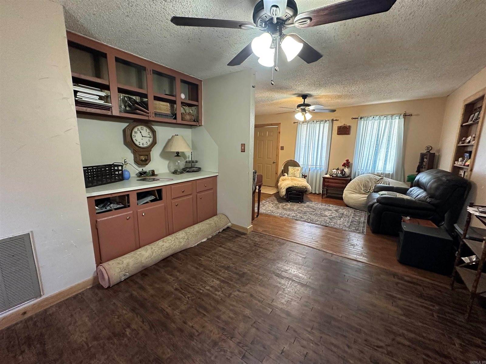 10 Palarm Creek Road, Conway, AR 72032