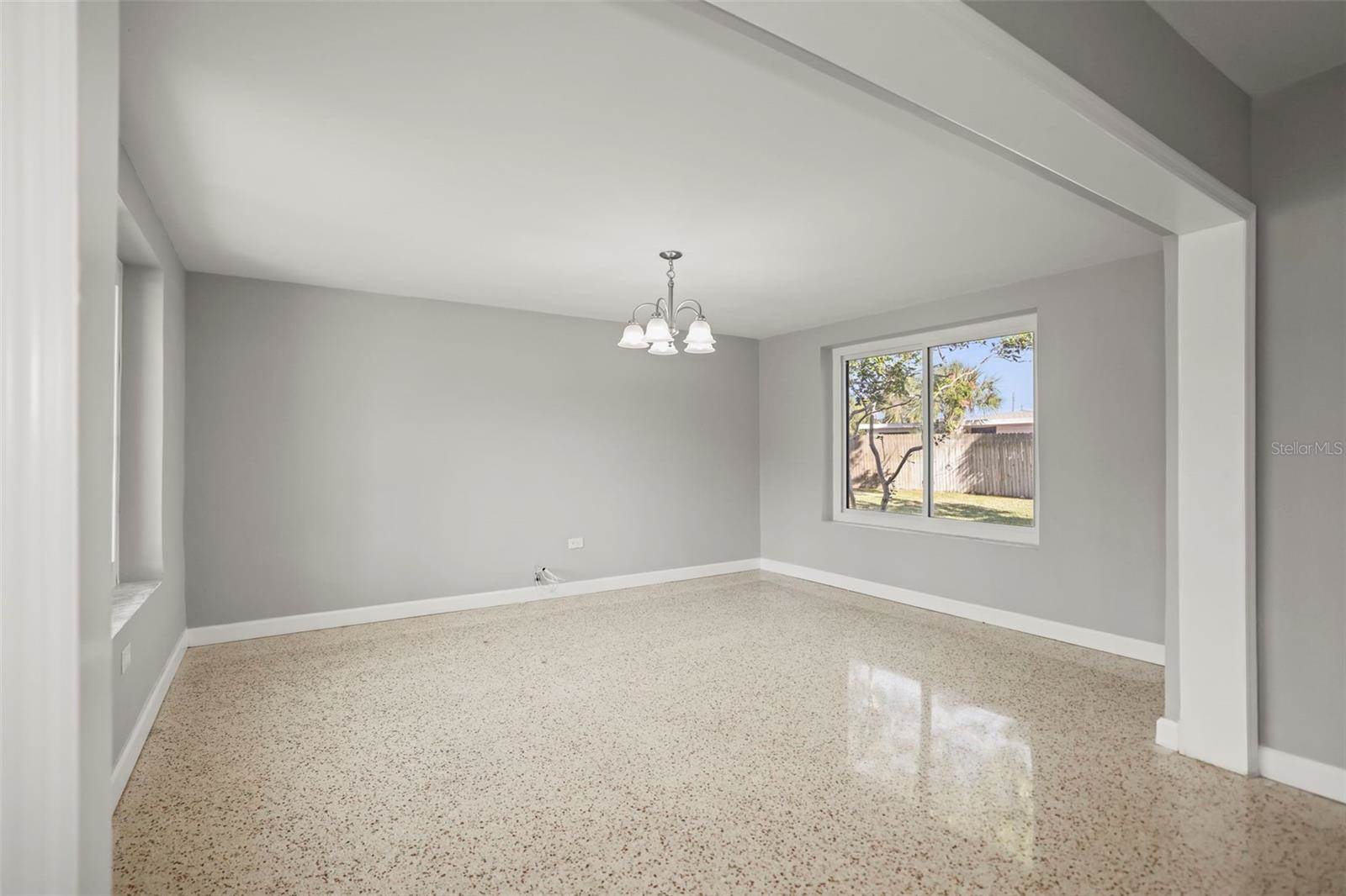 560 Baywood Drive South, Dunedin, FL 34698