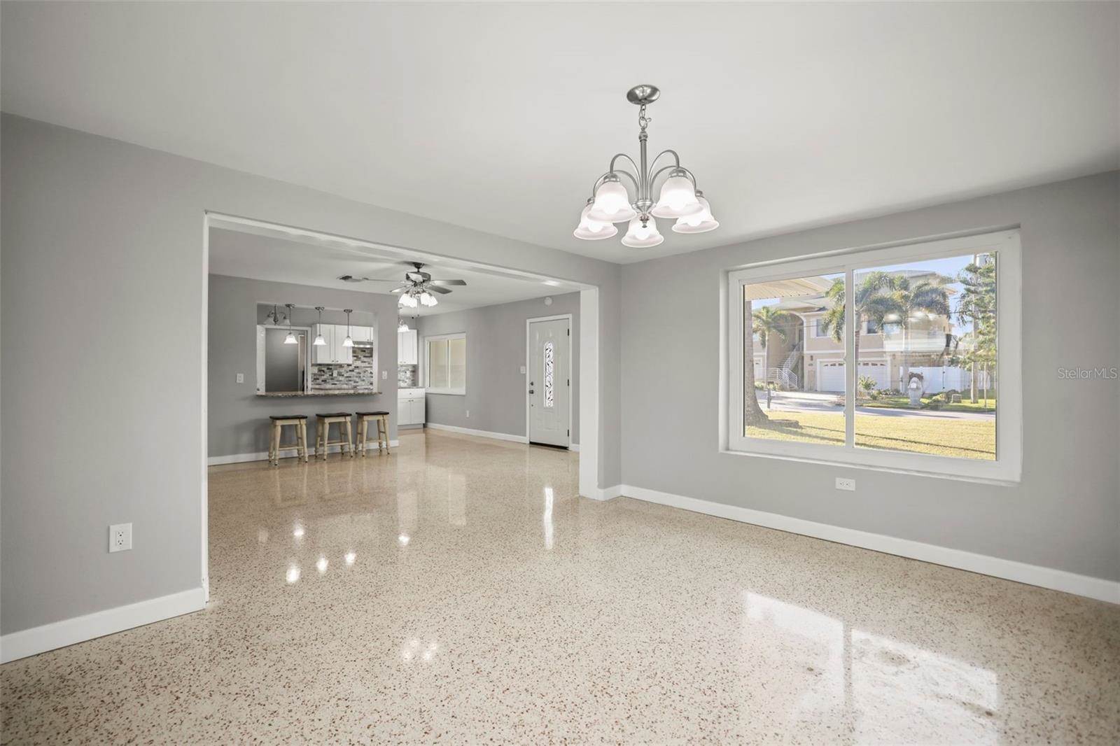 560 Baywood Drive South, Dunedin, FL 34698