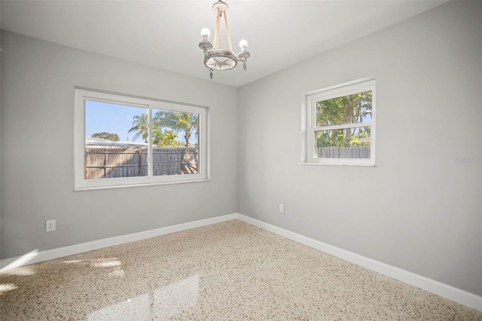 560 Baywood Drive South, Dunedin, FL 34698