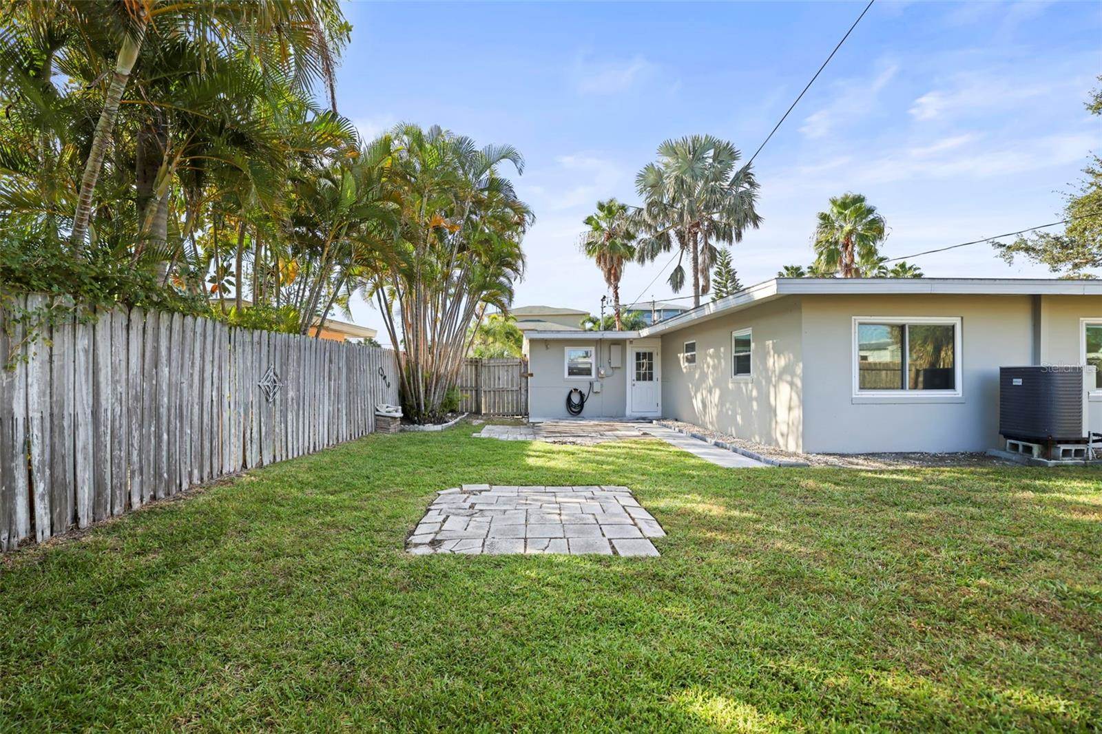 560 Baywood Drive South, Dunedin, FL 34698