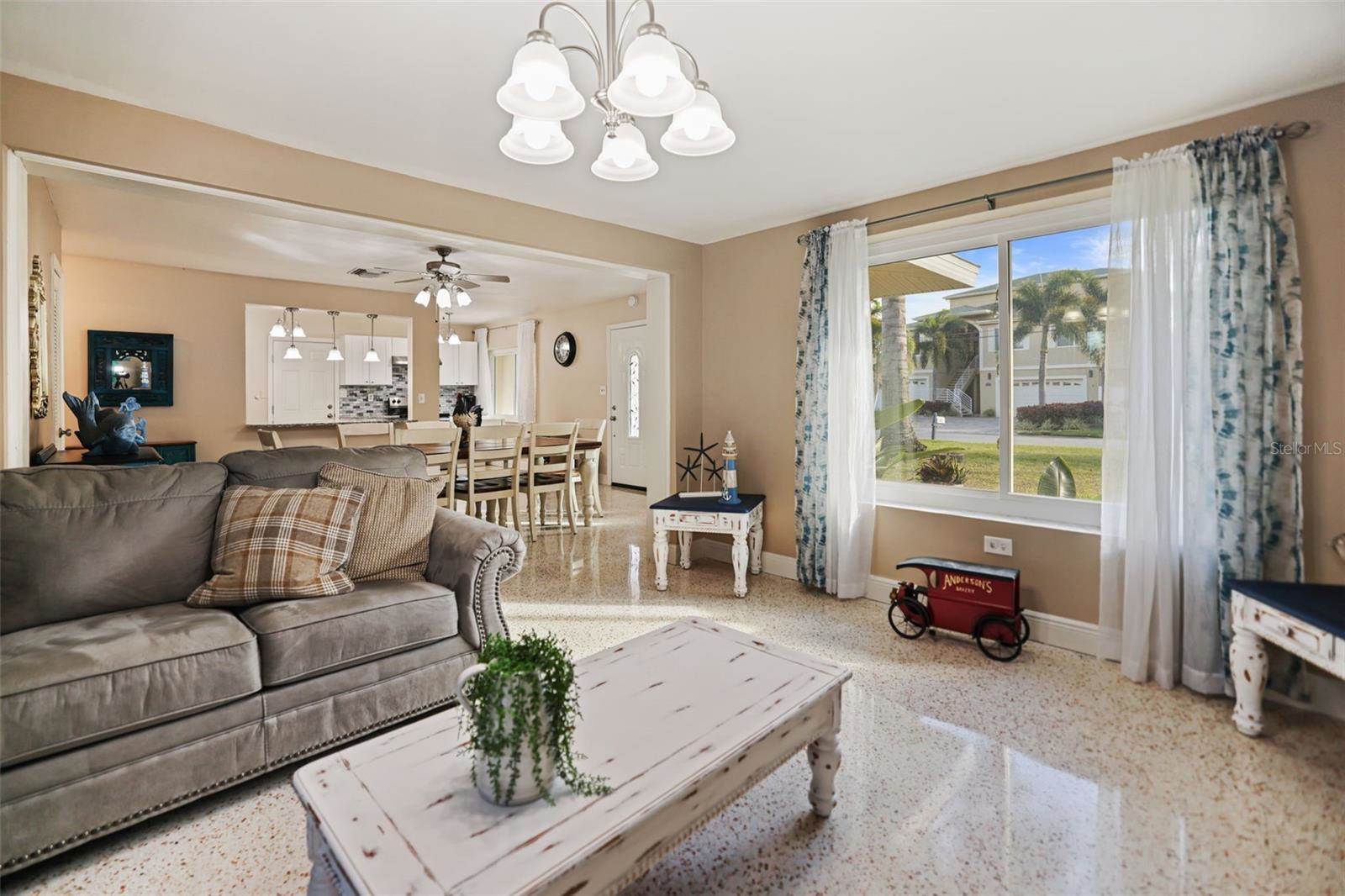 560 Baywood Drive South, Dunedin, FL 34698