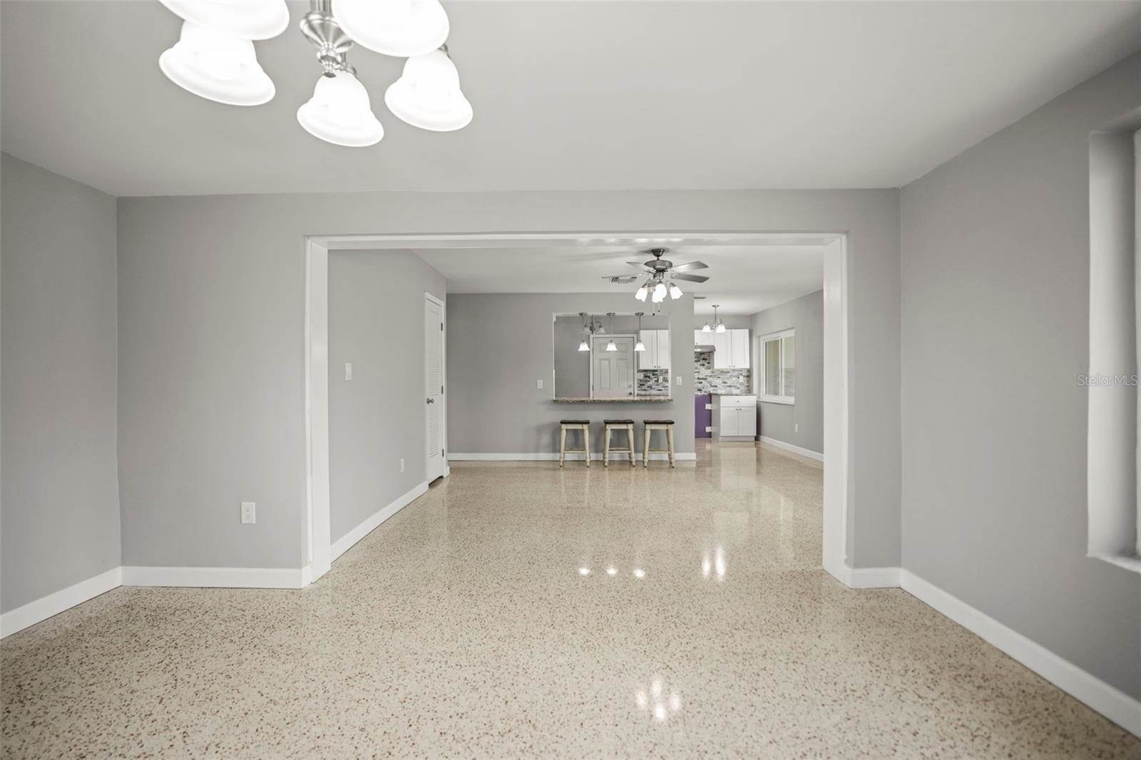 560 Baywood Drive South, Dunedin, FL 34698