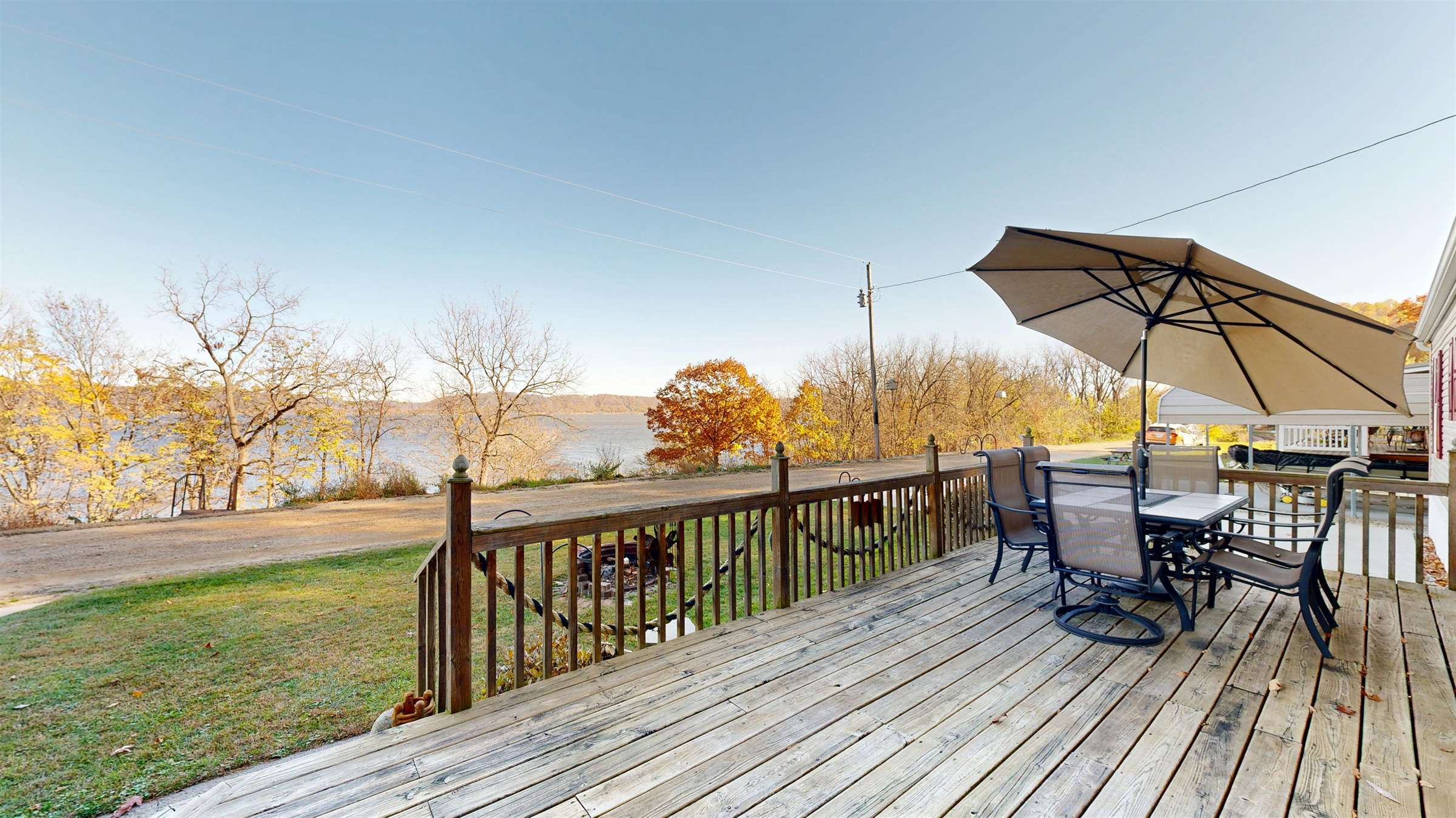 1670 River View Rd, Unit 4, Lansing, IA 52151