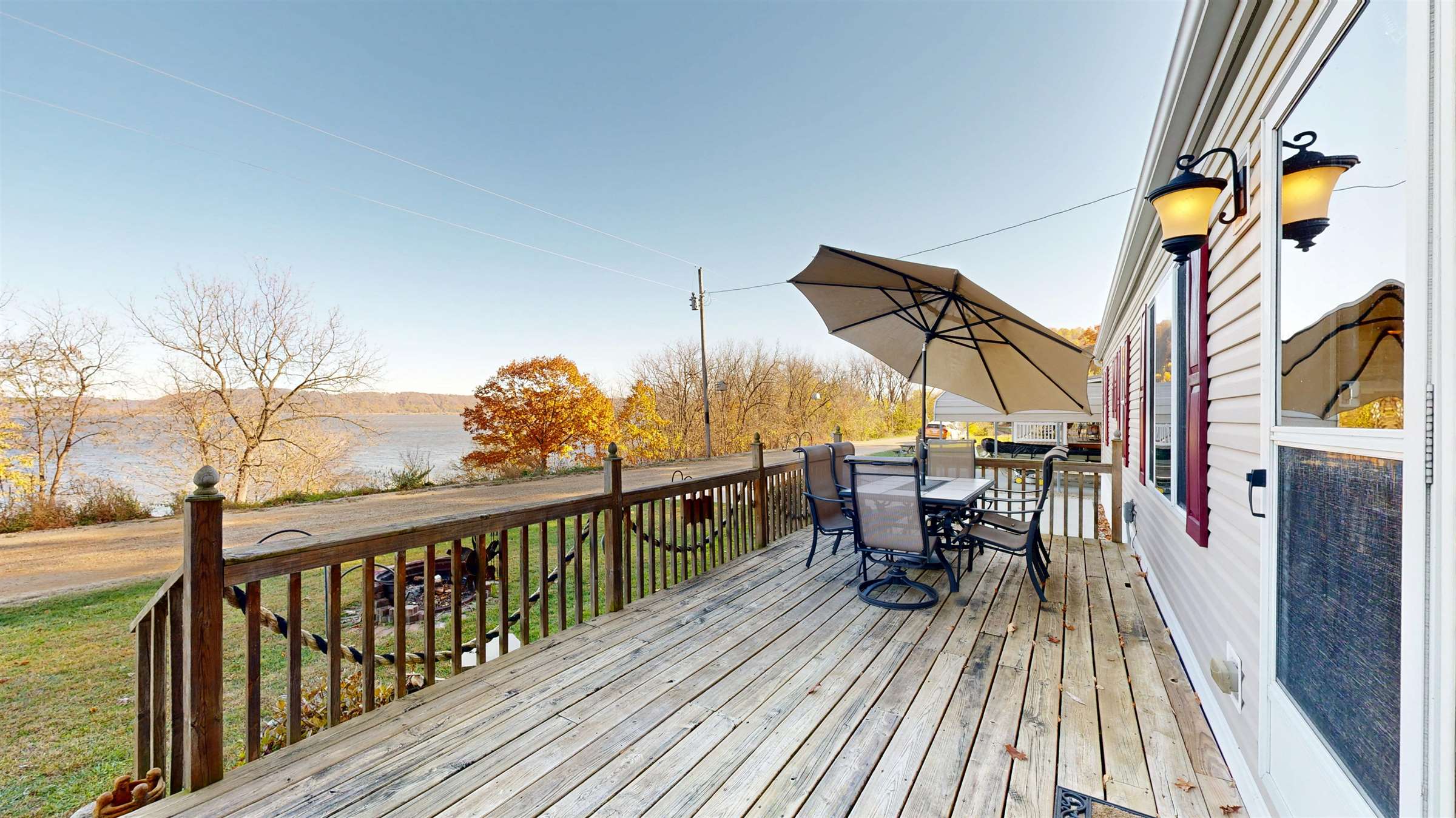 1670 River View Rd, Unit 4, Lansing, IA 52151