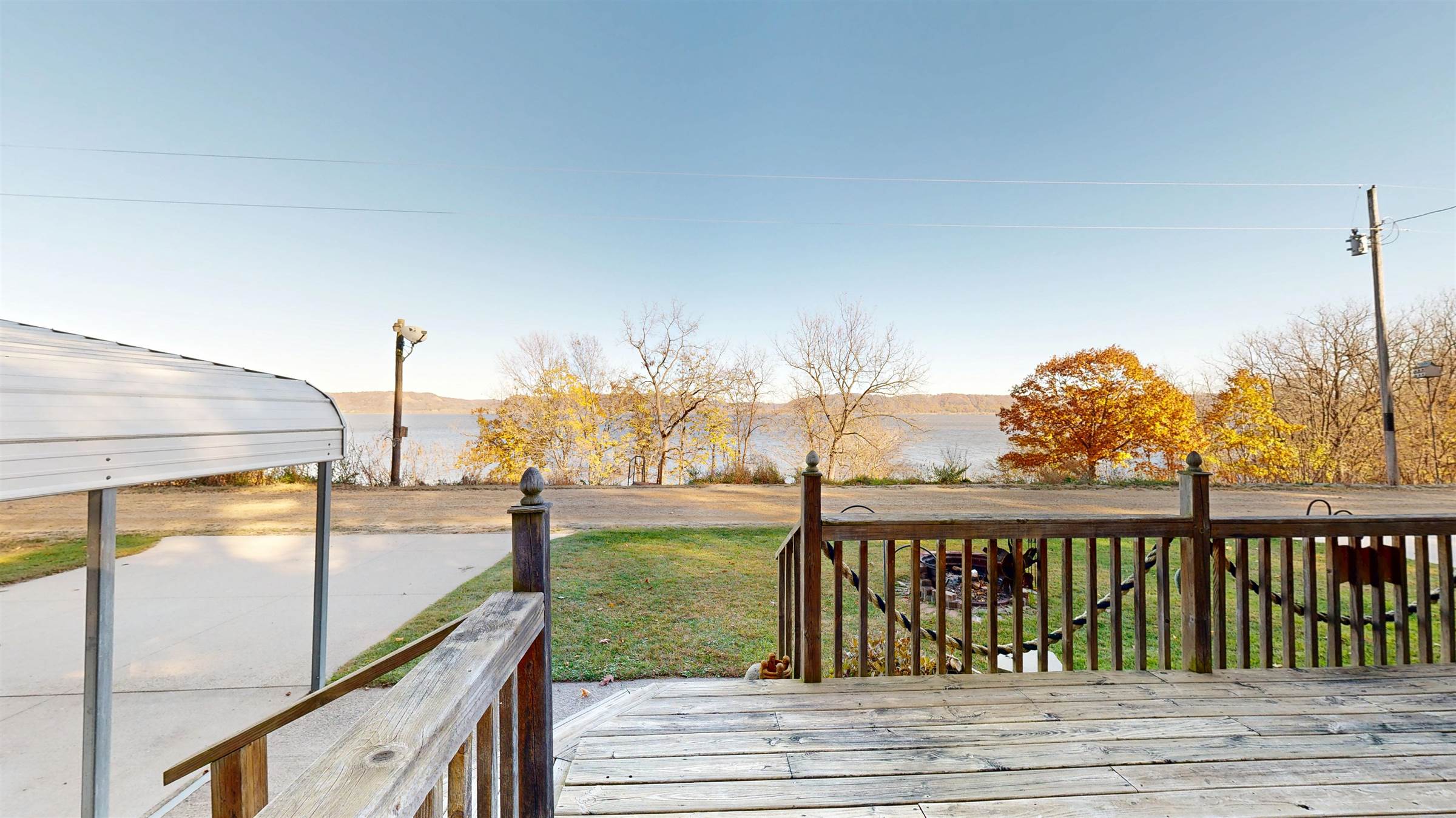 1670 River View Rd, Unit 4, Lansing, IA 52151