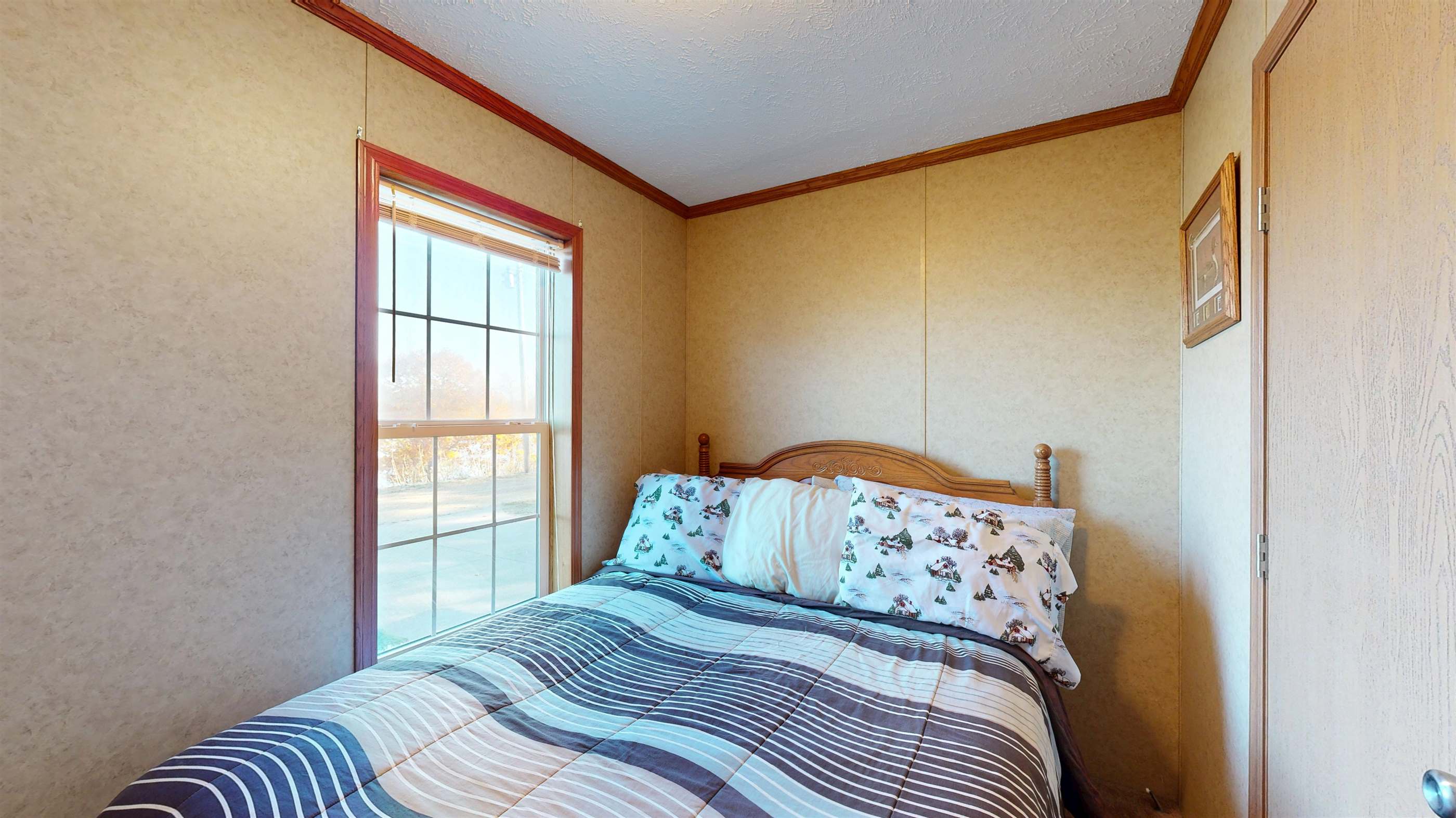 1670 River View Rd, Unit 4, Lansing, IA 52151