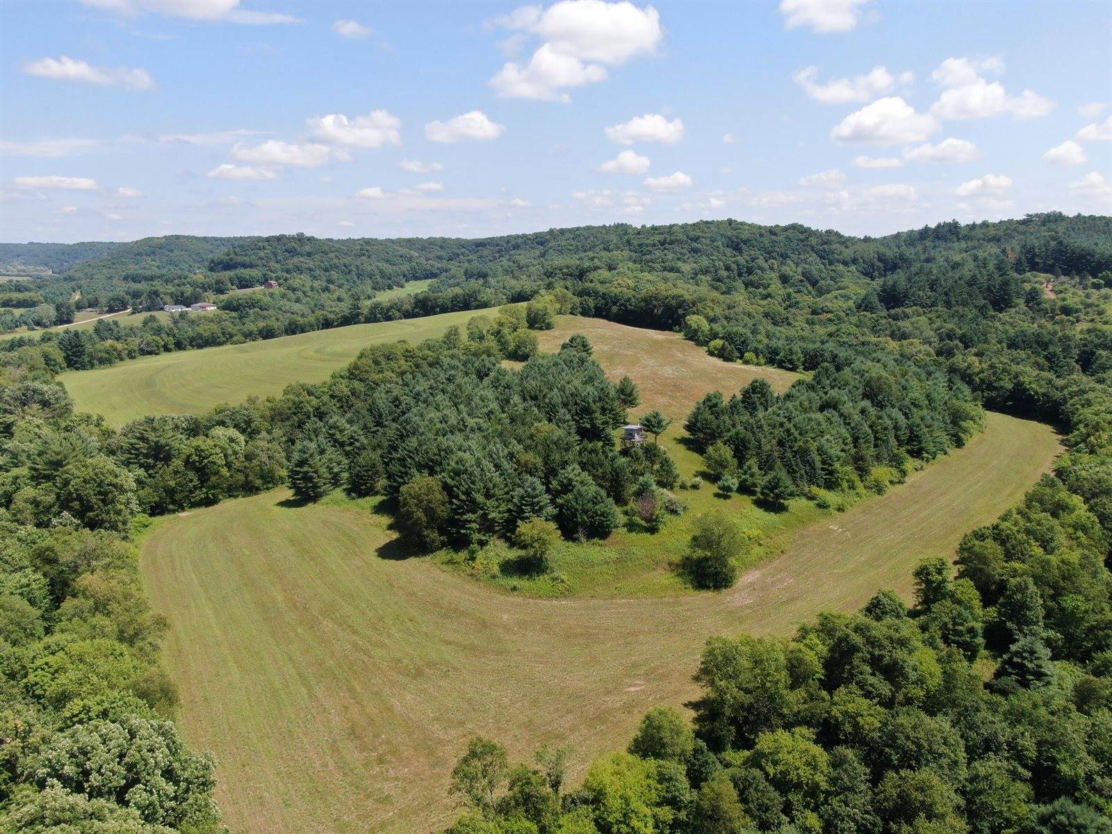 26378 Drake Ln, Henrietta, WI 53924