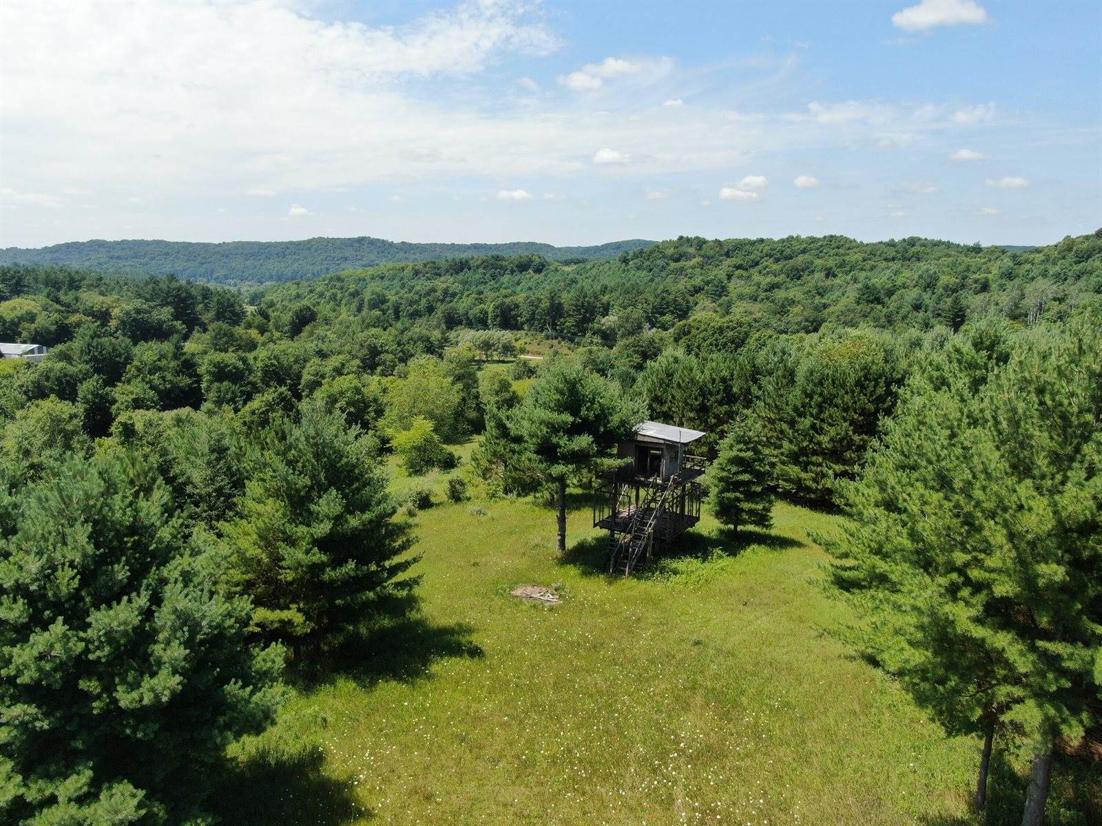 26378 Drake Ln, Henrietta, WI 53924