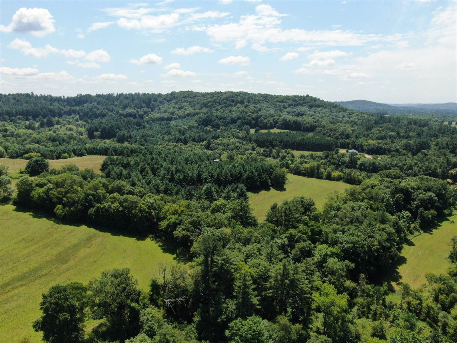 26378 Drake Ln, Henrietta, WI 53924