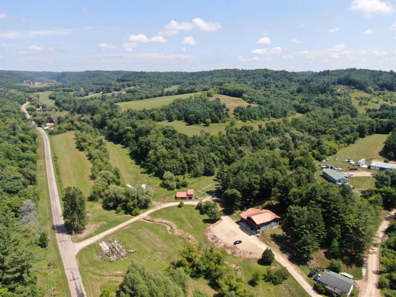 26378 Drake Ln, Henrietta, WI 53924