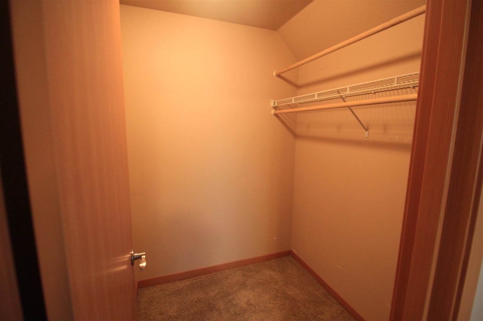 1620 20th Ave #101 NW, Minot, ND 58703