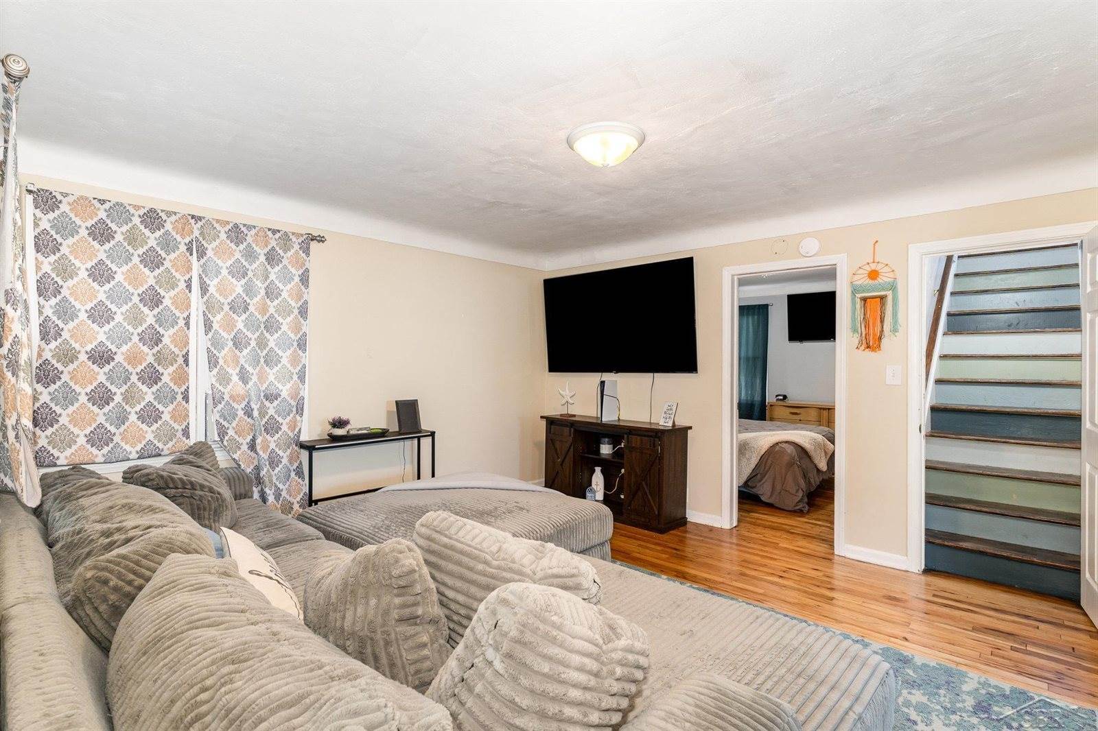 157 N Genesee Street, Montrose, MI 48457