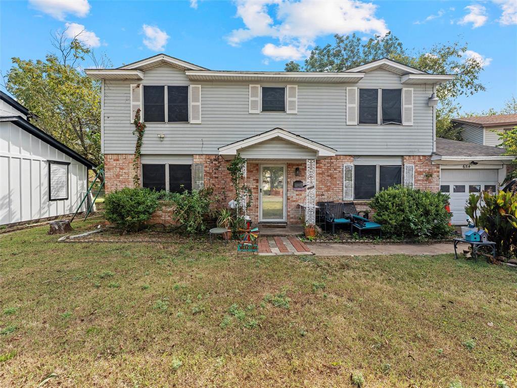 654 Rutgers Drive, Lancaster, TX 75134