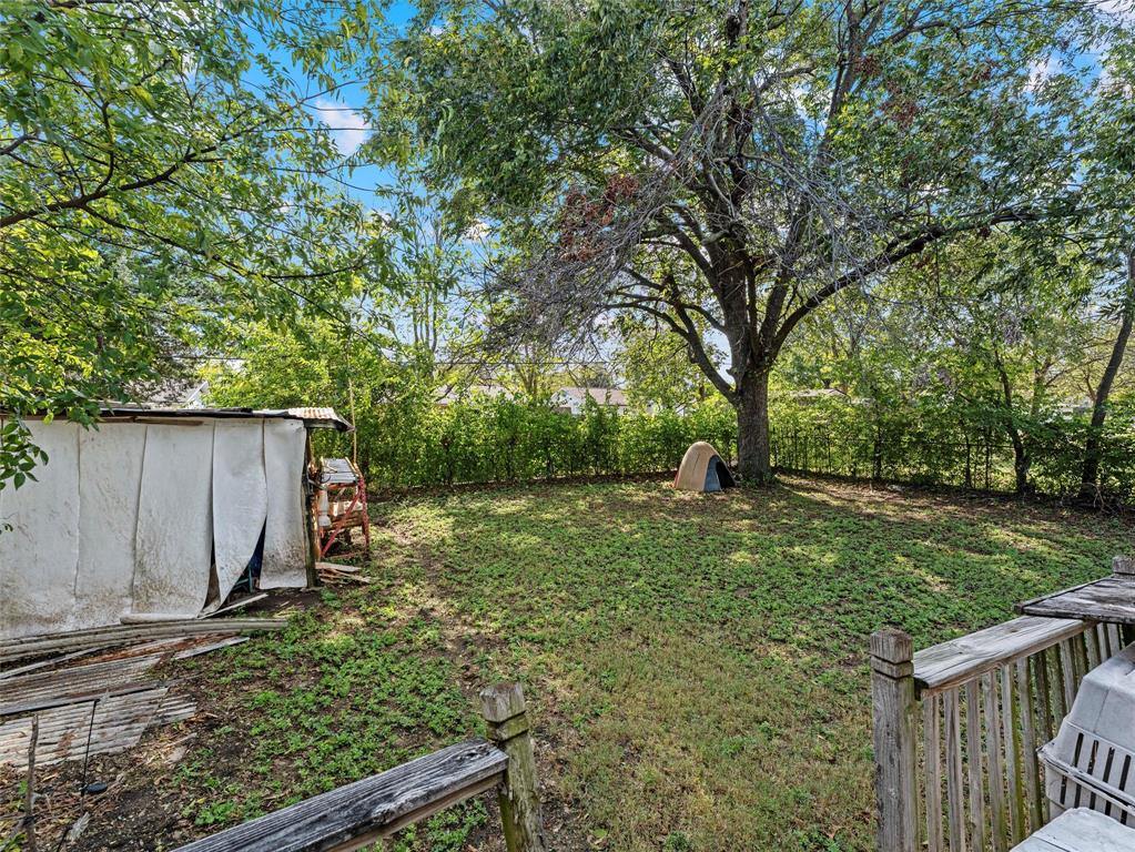 654 Rutgers Drive, Lancaster, TX 75134