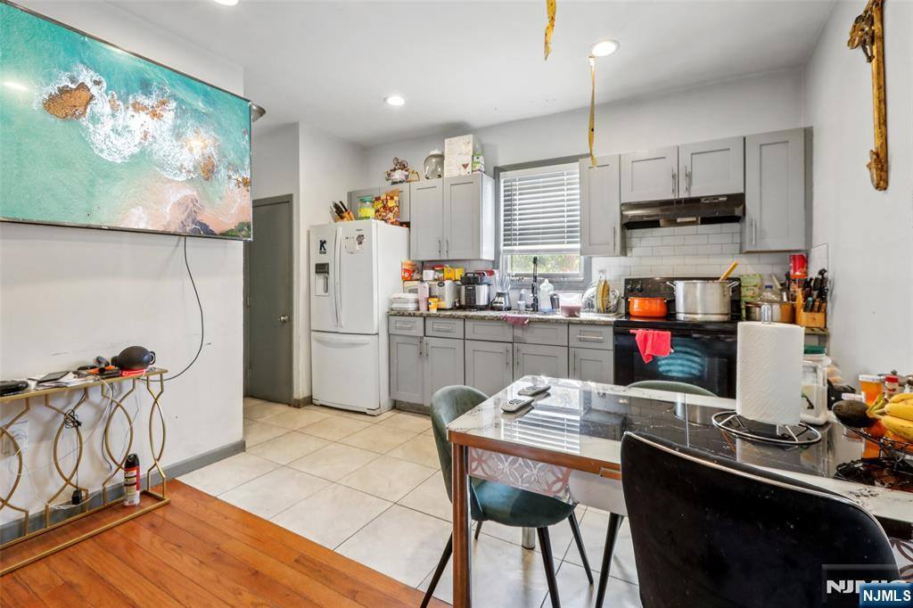 99 Alexander, Newark, NJ 07106