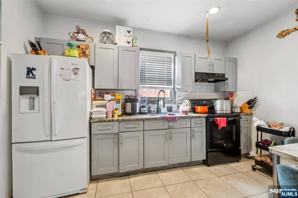 99 Alexander, Newark, NJ 07106