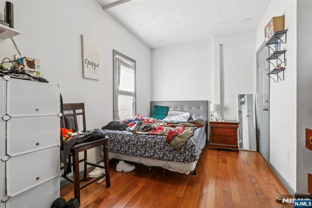 99 Alexander, Newark, NJ 07106