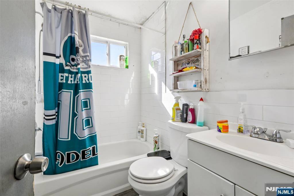 99 Alexander, Newark, NJ 07106