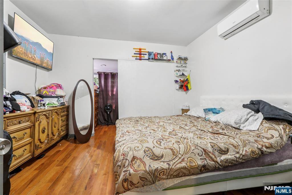 99 Alexander, Newark, NJ 07106