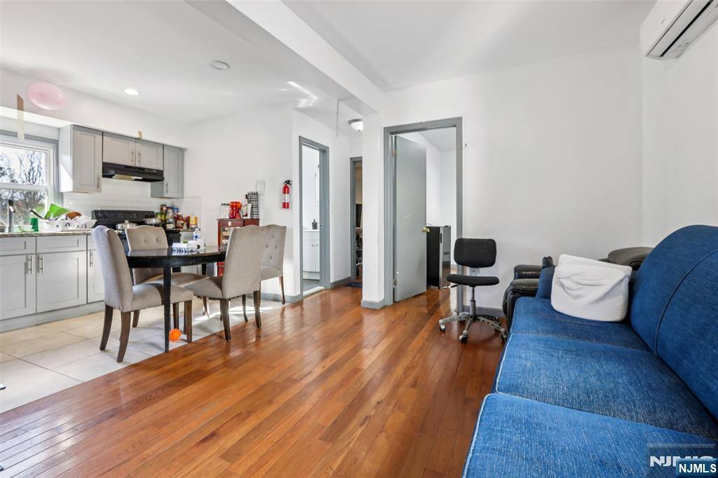 99 Alexander, Newark, NJ 07106