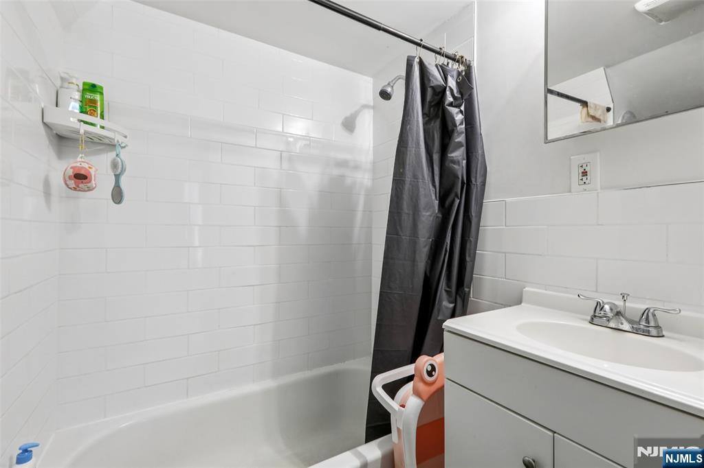 99 Alexander, Newark, NJ 07106