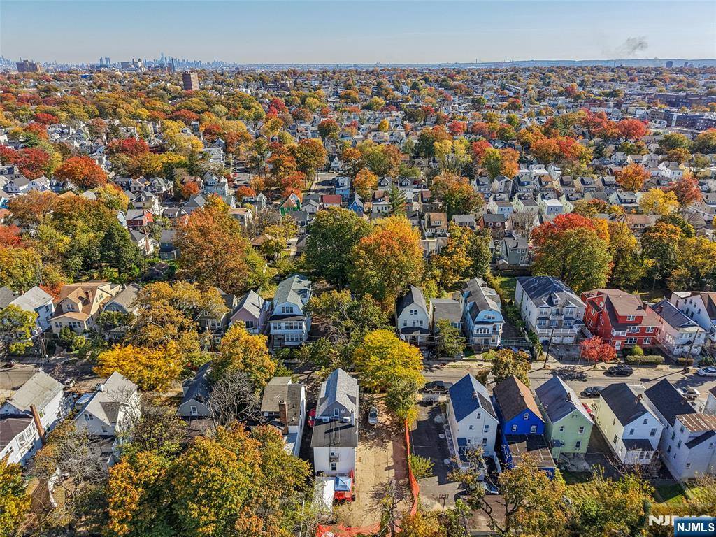 99 Alexander, Newark, NJ 07106