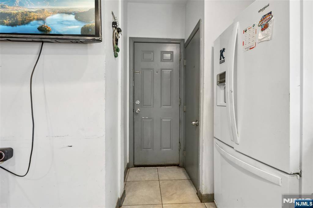 99 Alexander, Newark, NJ 07106