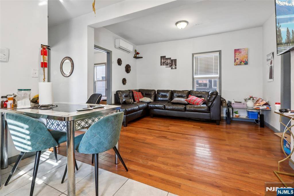 99 Alexander, Newark, NJ 07106