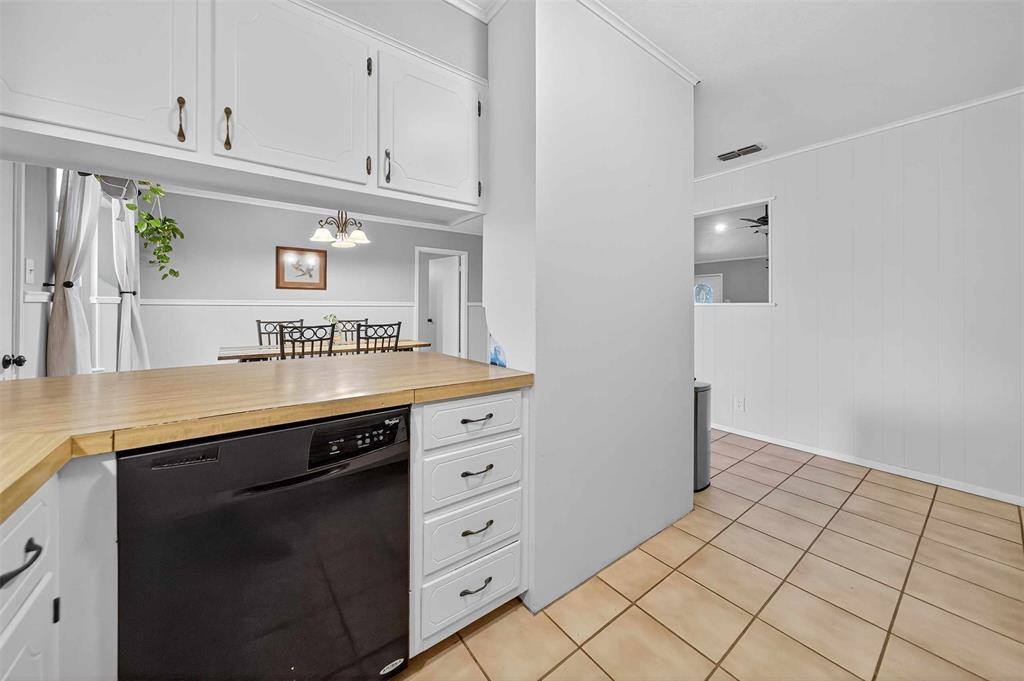 6828 Mandy Lane, Tyler, TX 75703