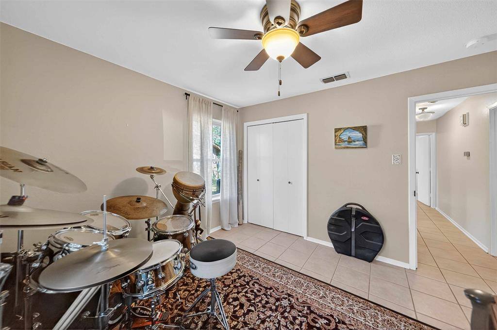 6828 Mandy Lane, Tyler, TX 75703