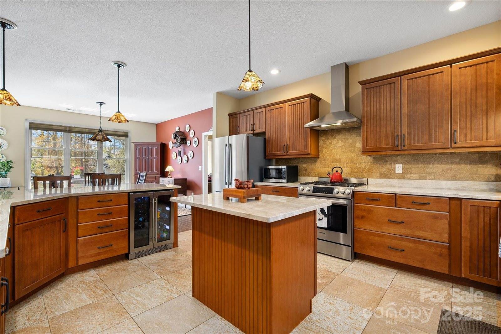 16 Farm Pond Lane, Candler, NC 28715