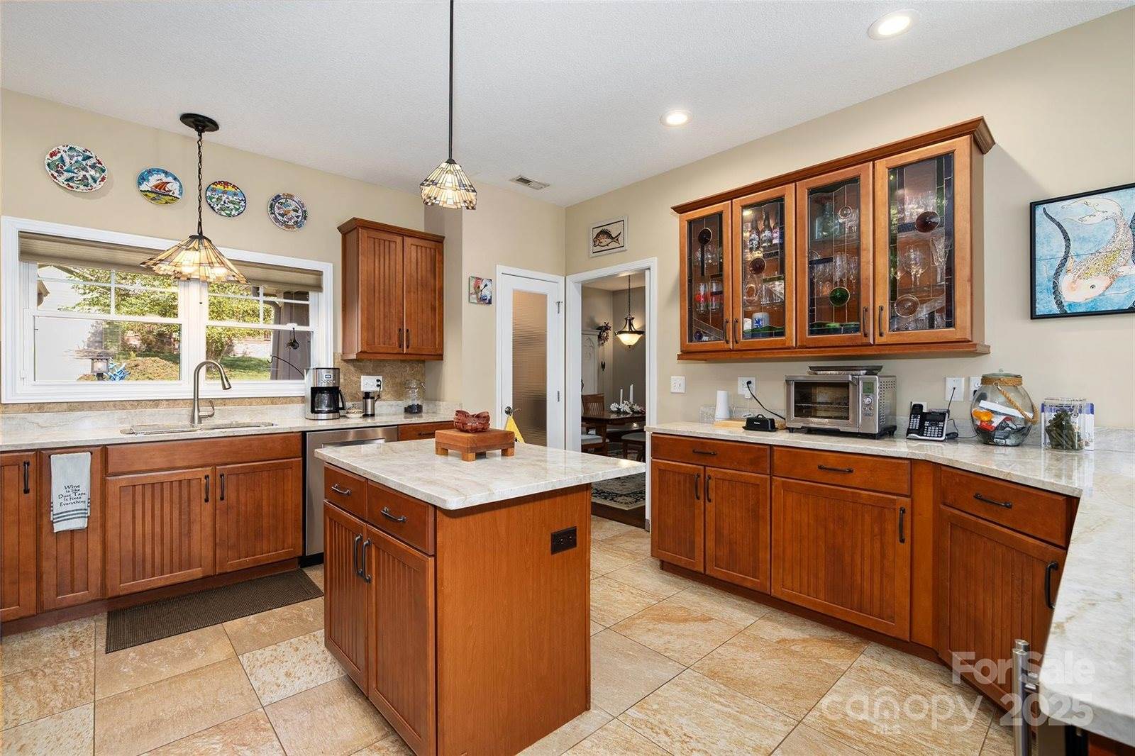 16 Farm Pond Lane, Candler, NC 28715