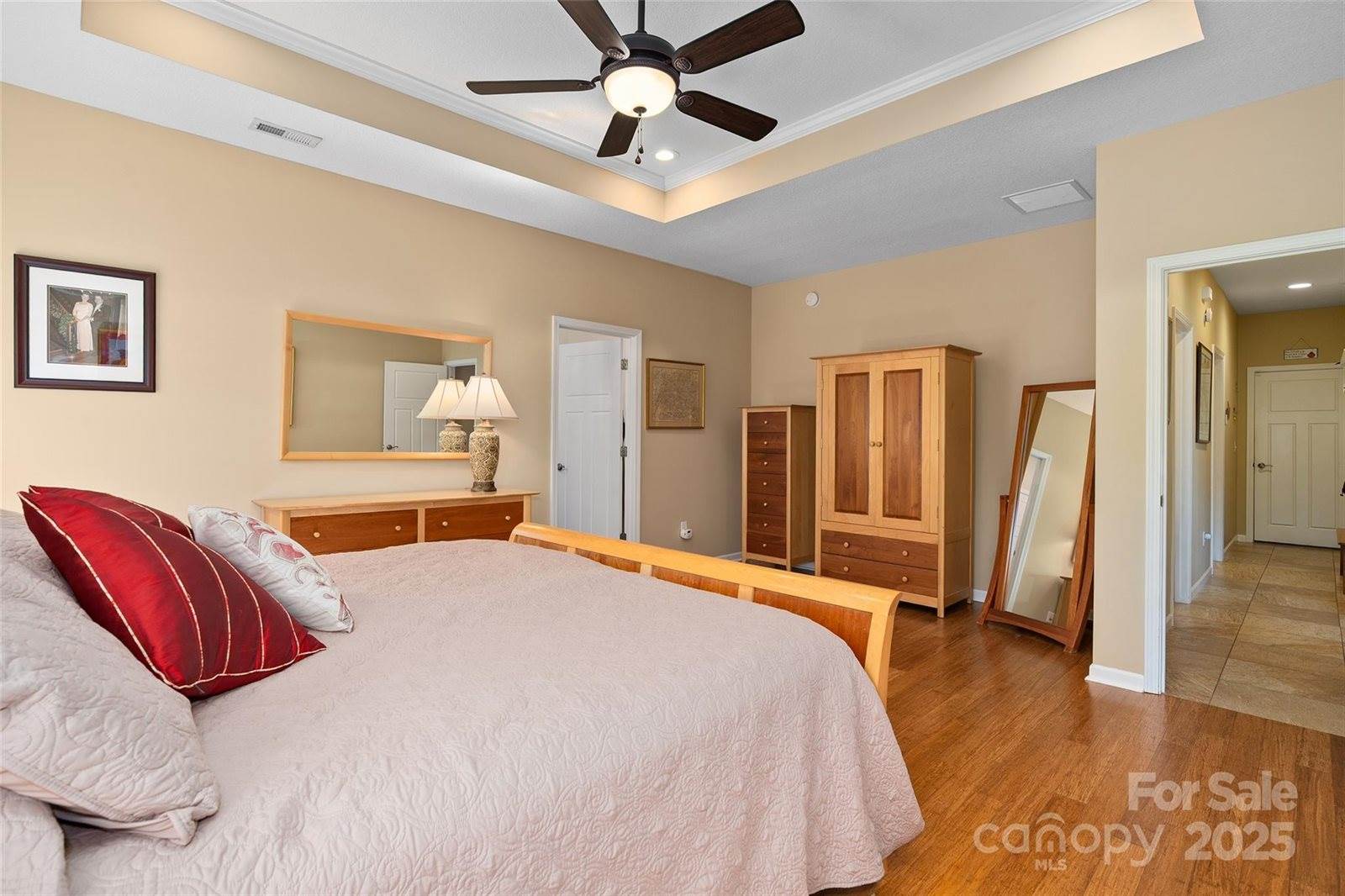 16 Farm Pond Lane, Candler, NC 28715