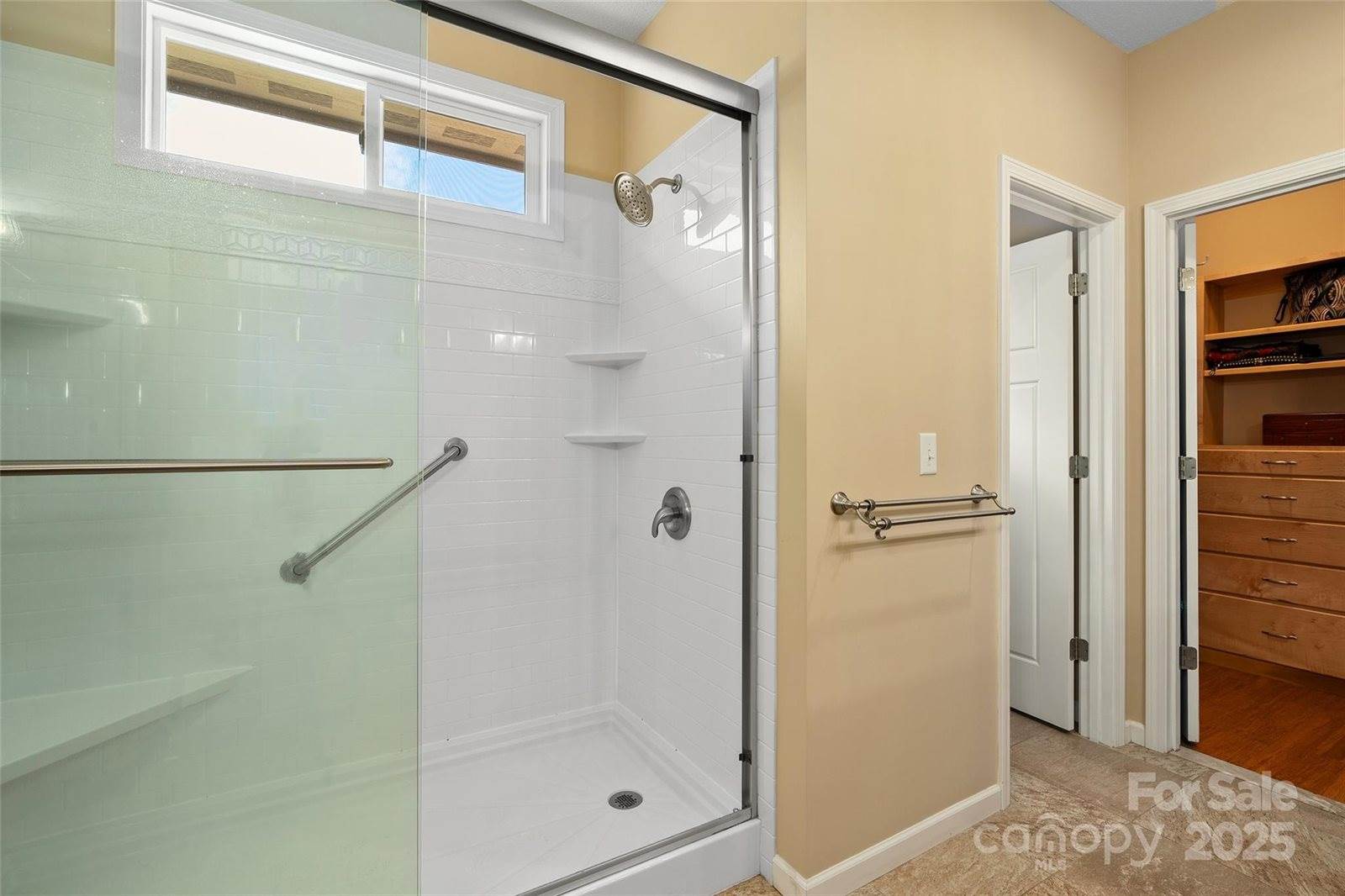 16 Farm Pond Lane, Candler, NC 28715