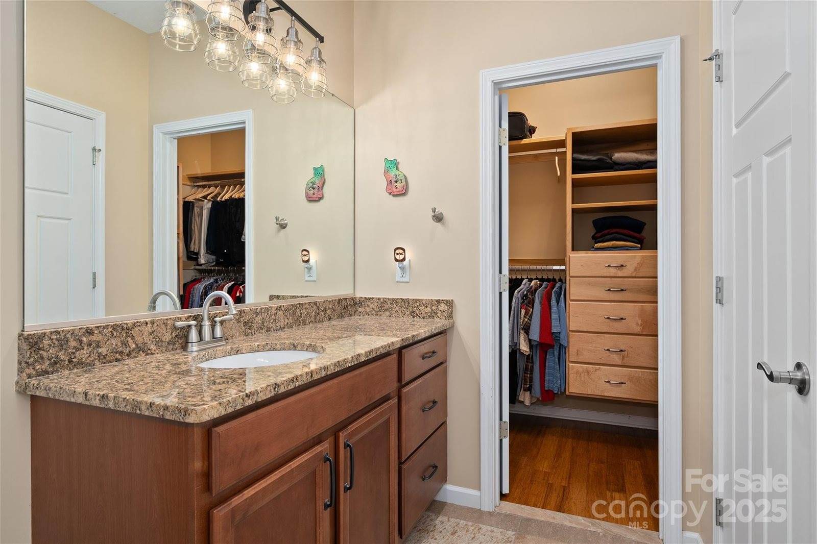 16 Farm Pond Lane, Candler, NC 28715