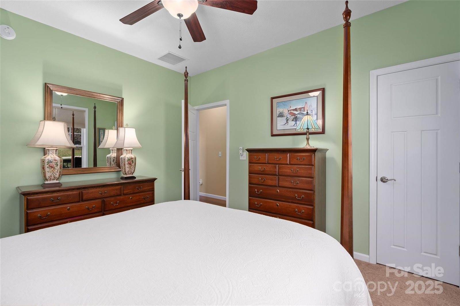 16 Farm Pond Lane, Candler, NC 28715