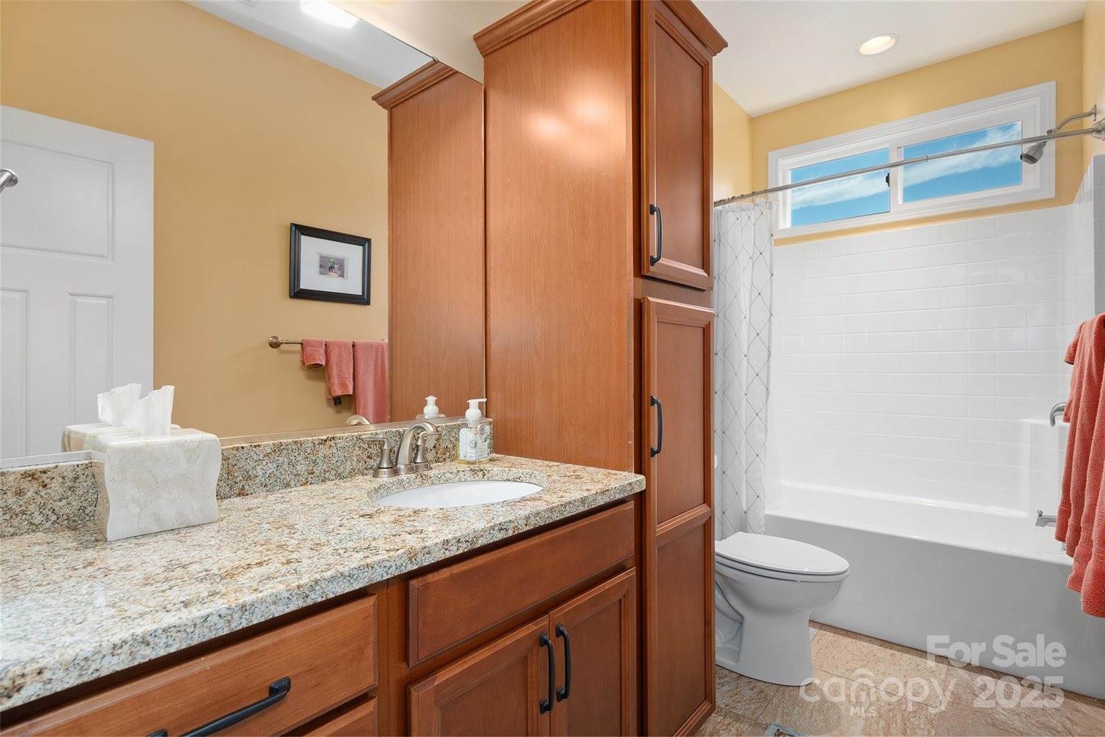 16 Farm Pond Lane, Candler, NC 28715