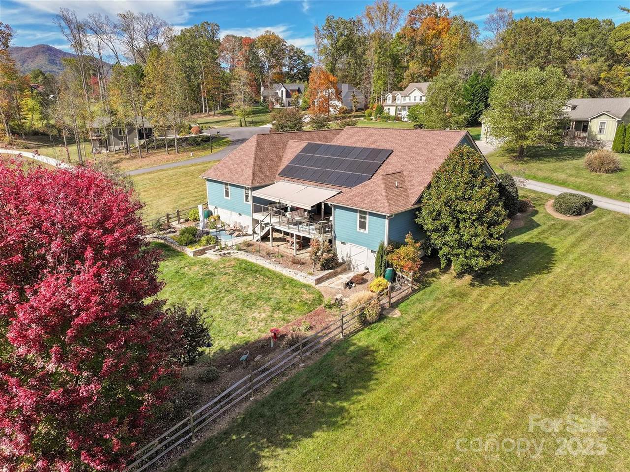 16 Farm Pond Lane, Candler, NC 28715