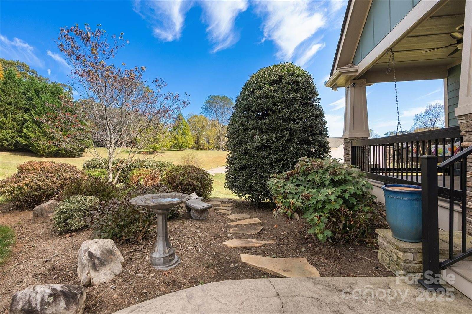 16 Farm Pond Lane, Candler, NC 28715