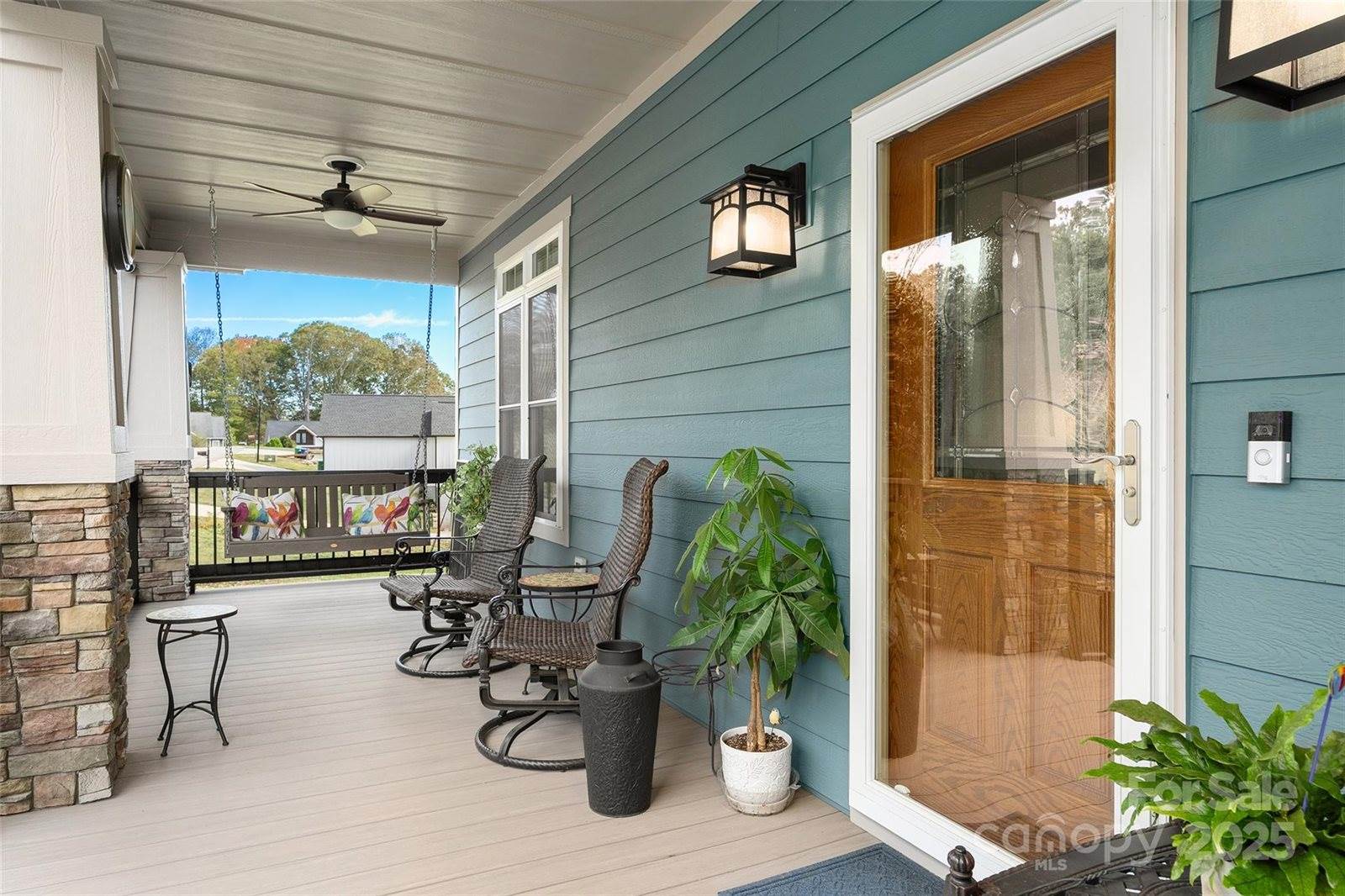 16 Farm Pond Lane, Candler, NC 28715