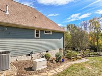 16 Farm Pond Lane, Candler, NC 28715