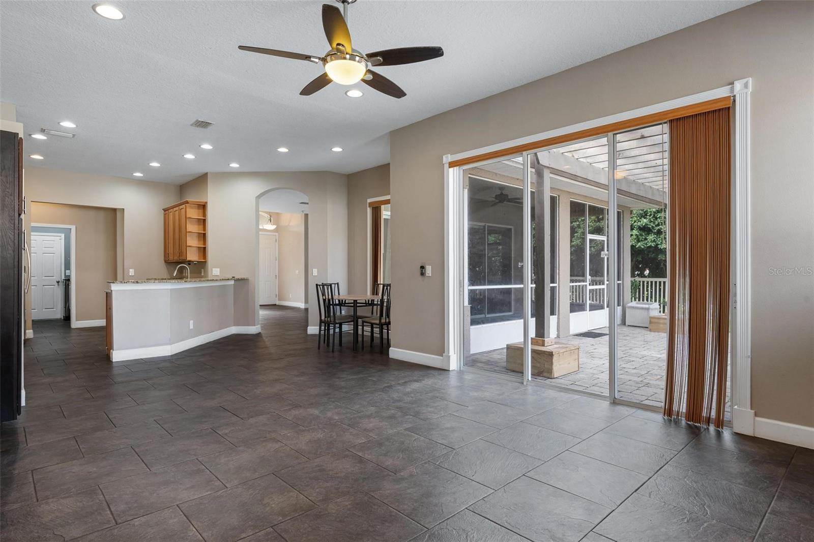 6105 47TH Street East, Bradenton, FL 34203