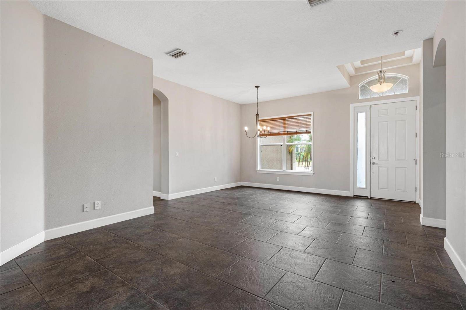 6105 47TH Street East, Bradenton, FL 34203