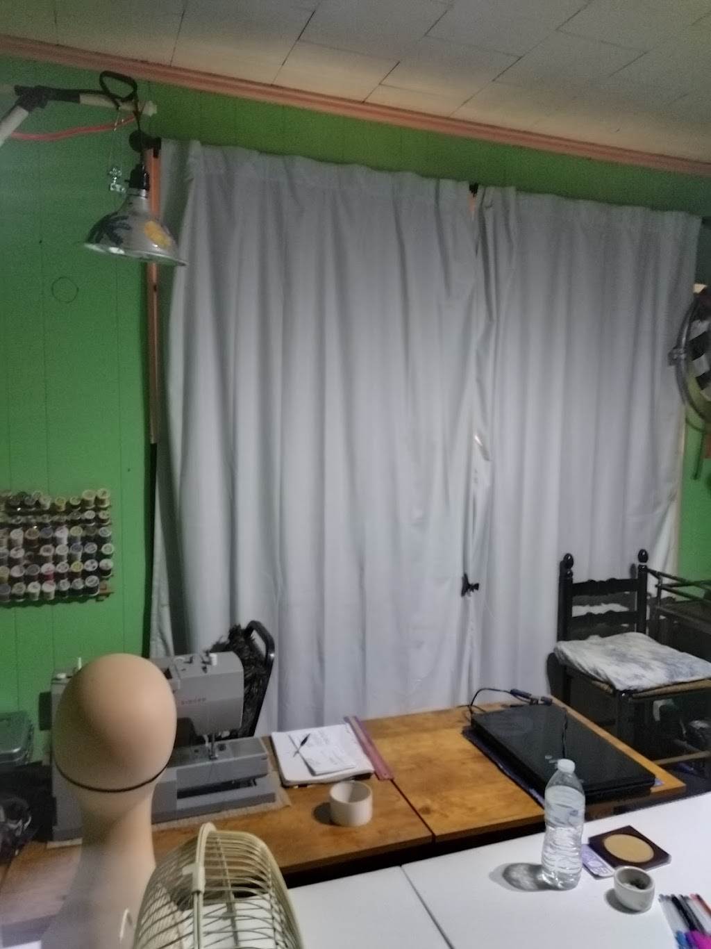 212 1st Pinehiil, Sprinhill, LA 70175