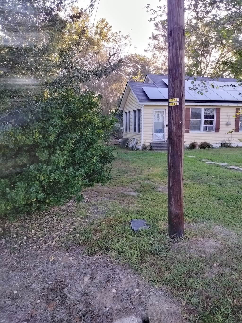 212 1st Pinehiil, Sprinhill, LA 70175