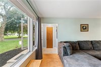 26 Oakridge Drive, Irondequoit, NY 14617