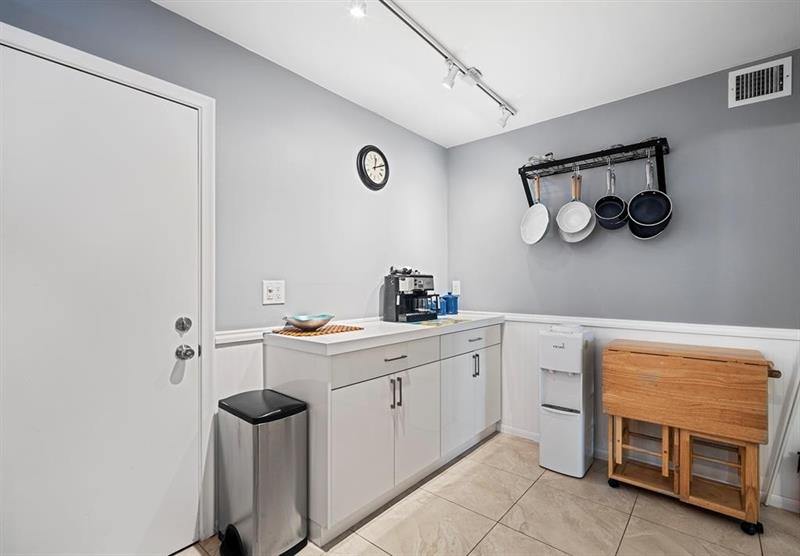 4750 NW 22nd Ct 208, #208, Lauderhill, FL 33313