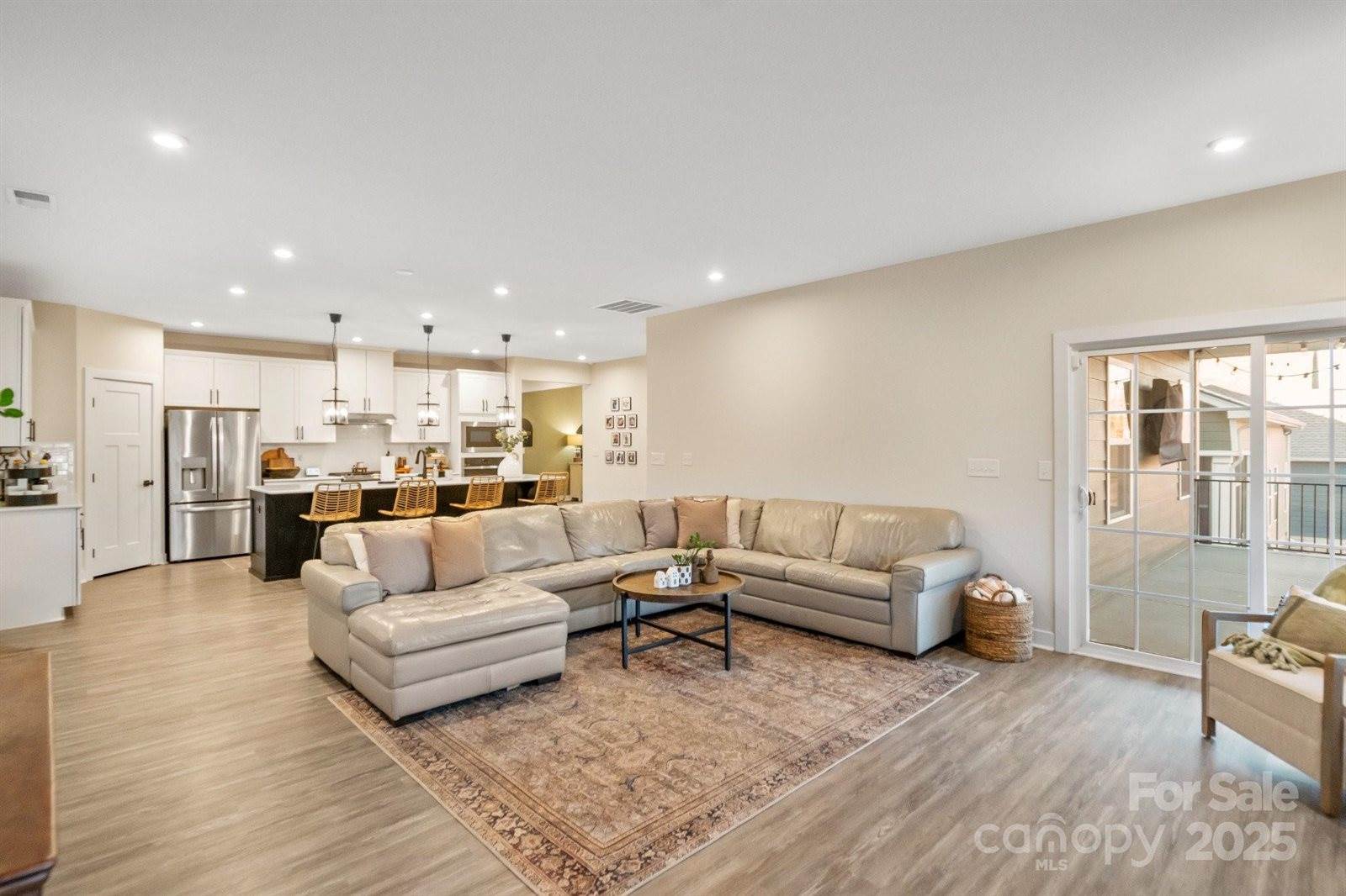 5066 Summer Surprise Lane, Charlotte, NC 28215